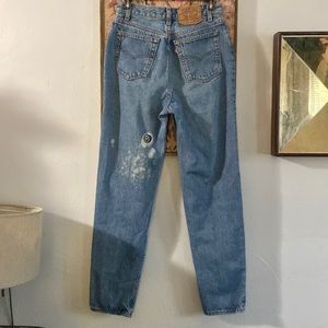 VINTAGE LEVIS JEANS RE/DONE UPCYCLED DISTRESS DENIM CUSTOM ART STRAIGHT LEG MOM